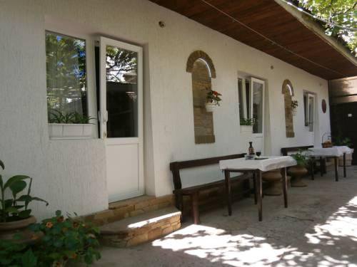 Гостевой дом Guesthouse Antichnyi Dvorik Феодосия-33